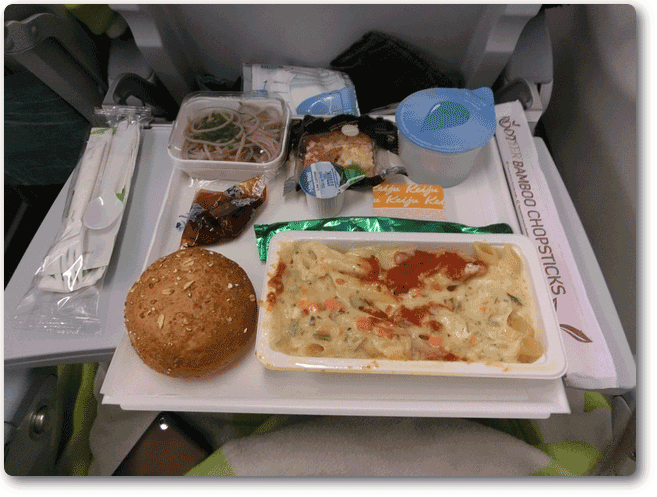 夕食の機内食・パスタメニュー 夕食の機内食・パスタメニュー