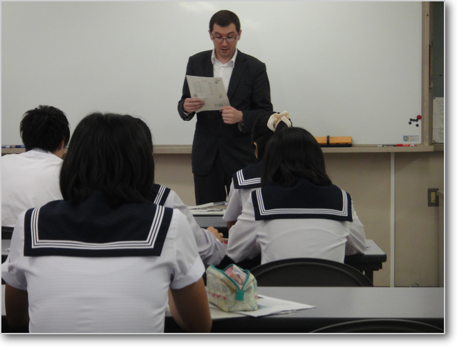 Stuartさんによる英会話教室の一コマ Stuartさんによる英会話教室の一コマ