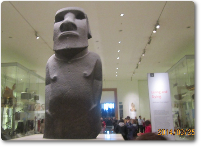 大英博物館のモアイ像